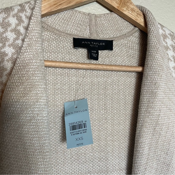 Ann Taylor Beige Belted Cardigan Houndstooth - Picture 6 of 9